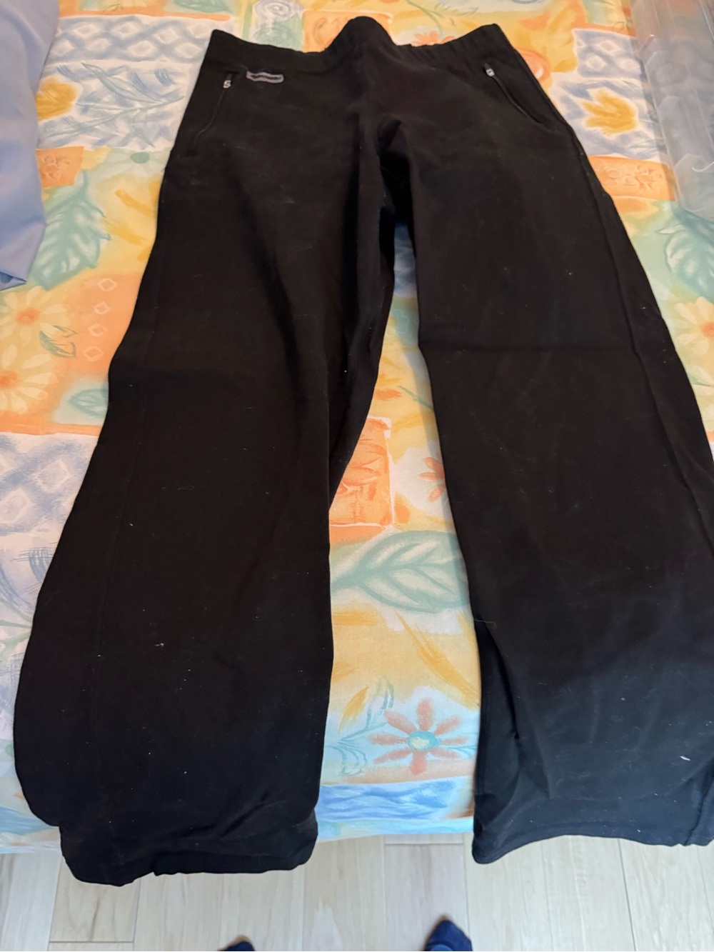 Sporthill Women’s Black Straight-Leg Pants with Zip Pockets